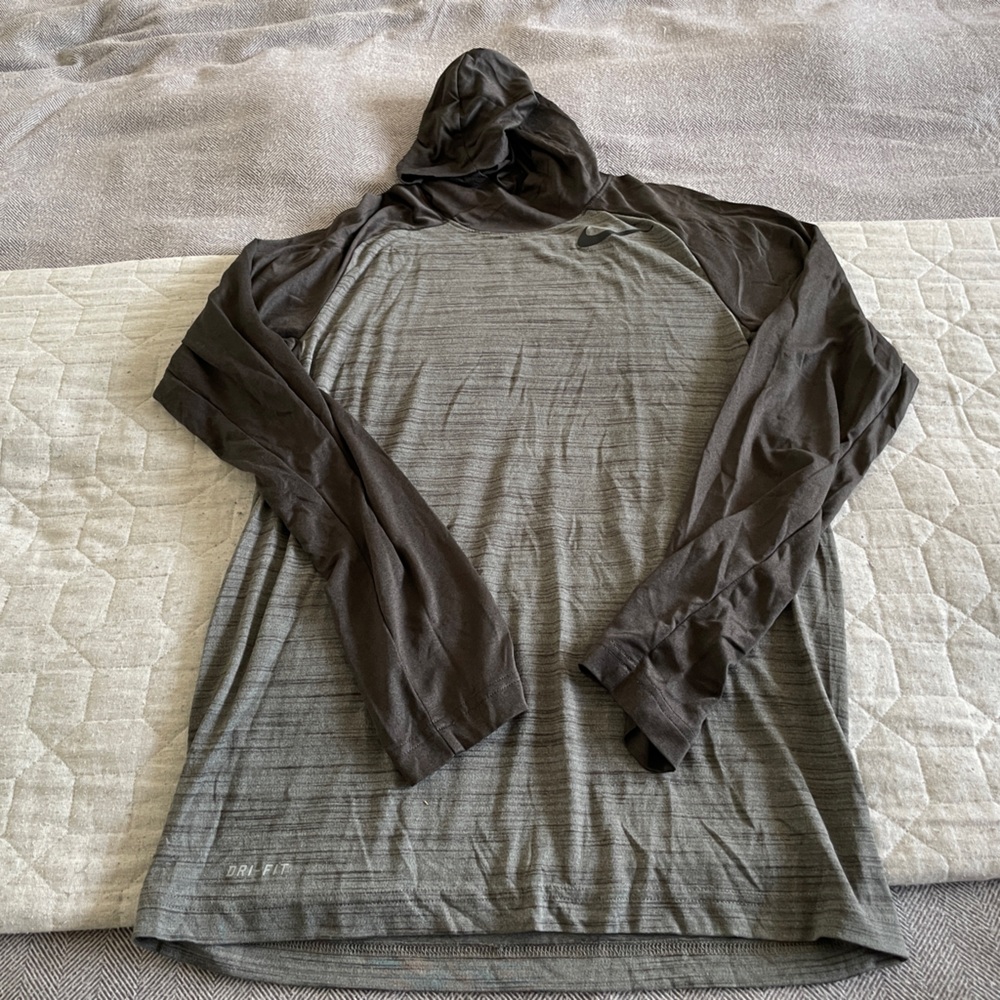 Nike DRI-FIT Touch Hooded Long-Sleeve Training T-Shirt Dark Grey Size Small